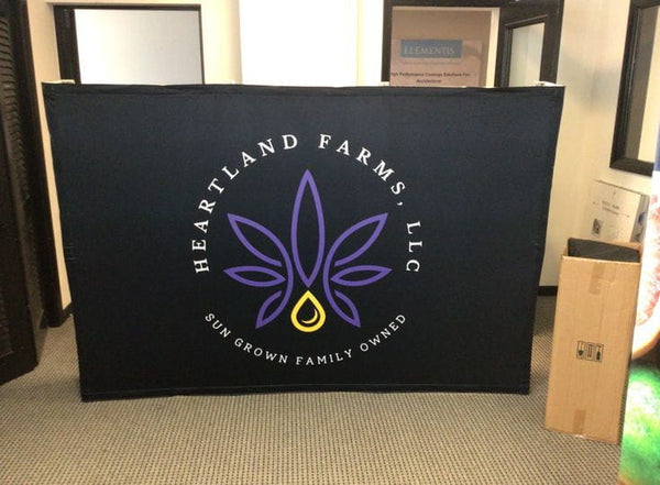 Our 8ft Tabletop Pop Up Fabric Display Kit is the perfect trade show on go that features a lightweight and easy