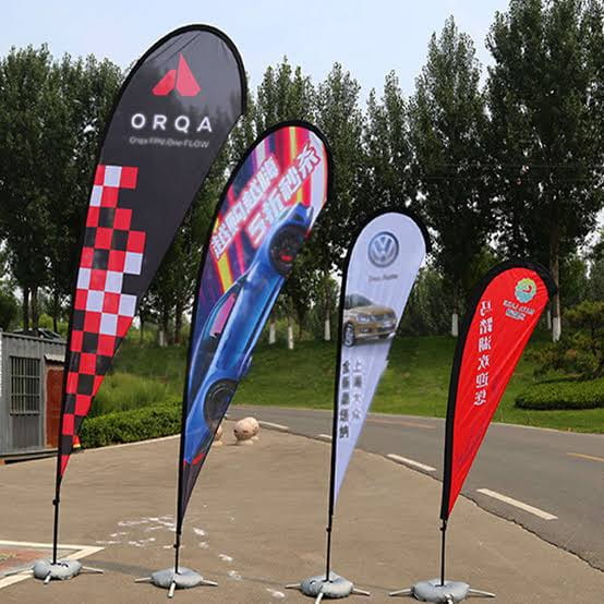 Looking for a great outdoor signage solution to draw in new business? Our Teardrop are fantastic option! These premium