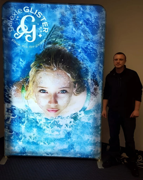 Our 5ft Backlit Tension Fabric Display is an ultra-bright and vivid portable backlit trade show display that showcase
