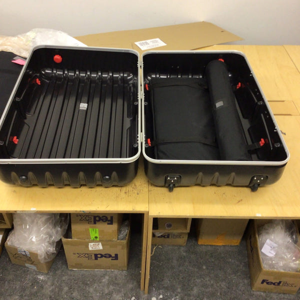 C300 Hard Shipping Case to Counter